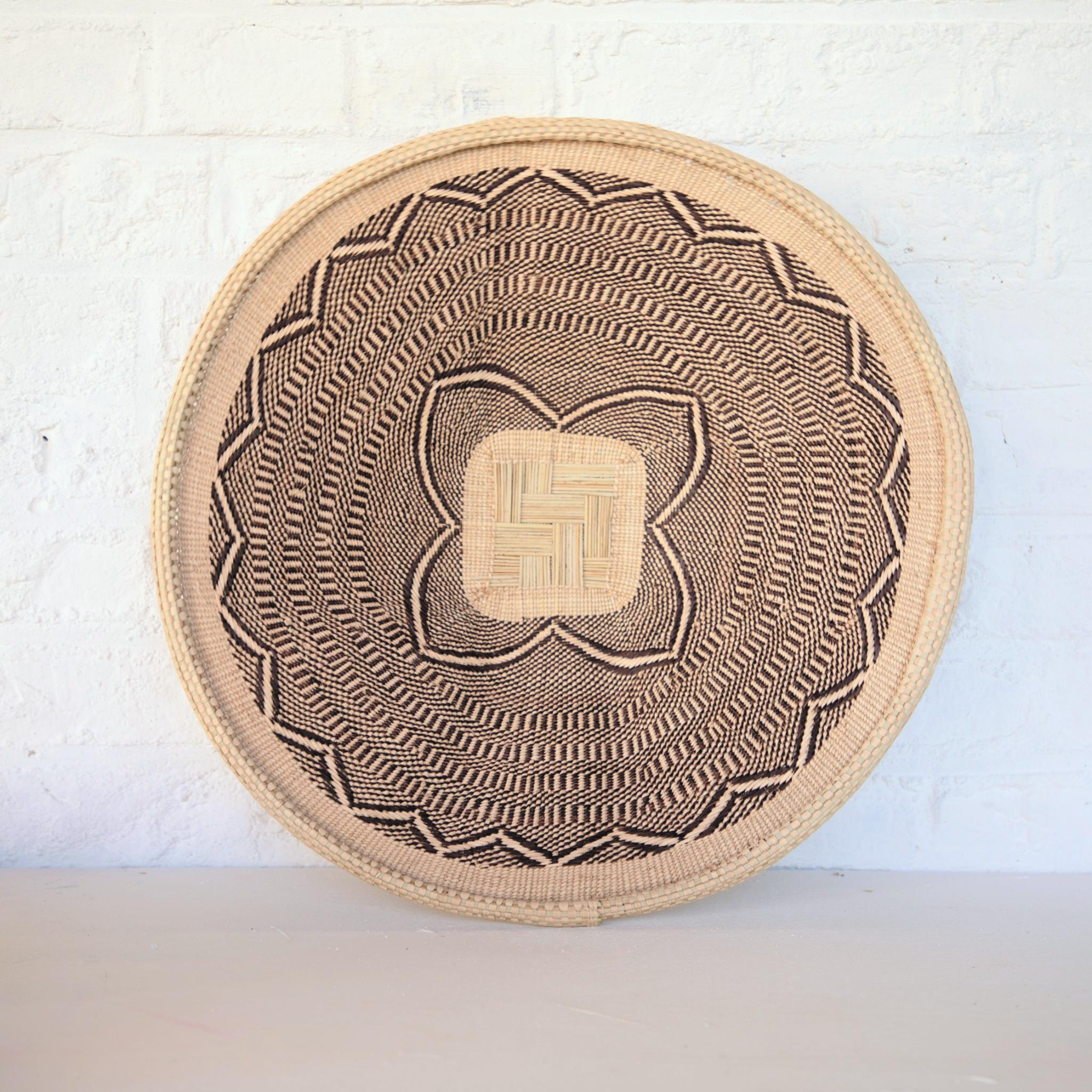 PANIERS MURAUX TRADITIONNELS HWANGE / TRADITIONAL HWANGE WALL BASKETS