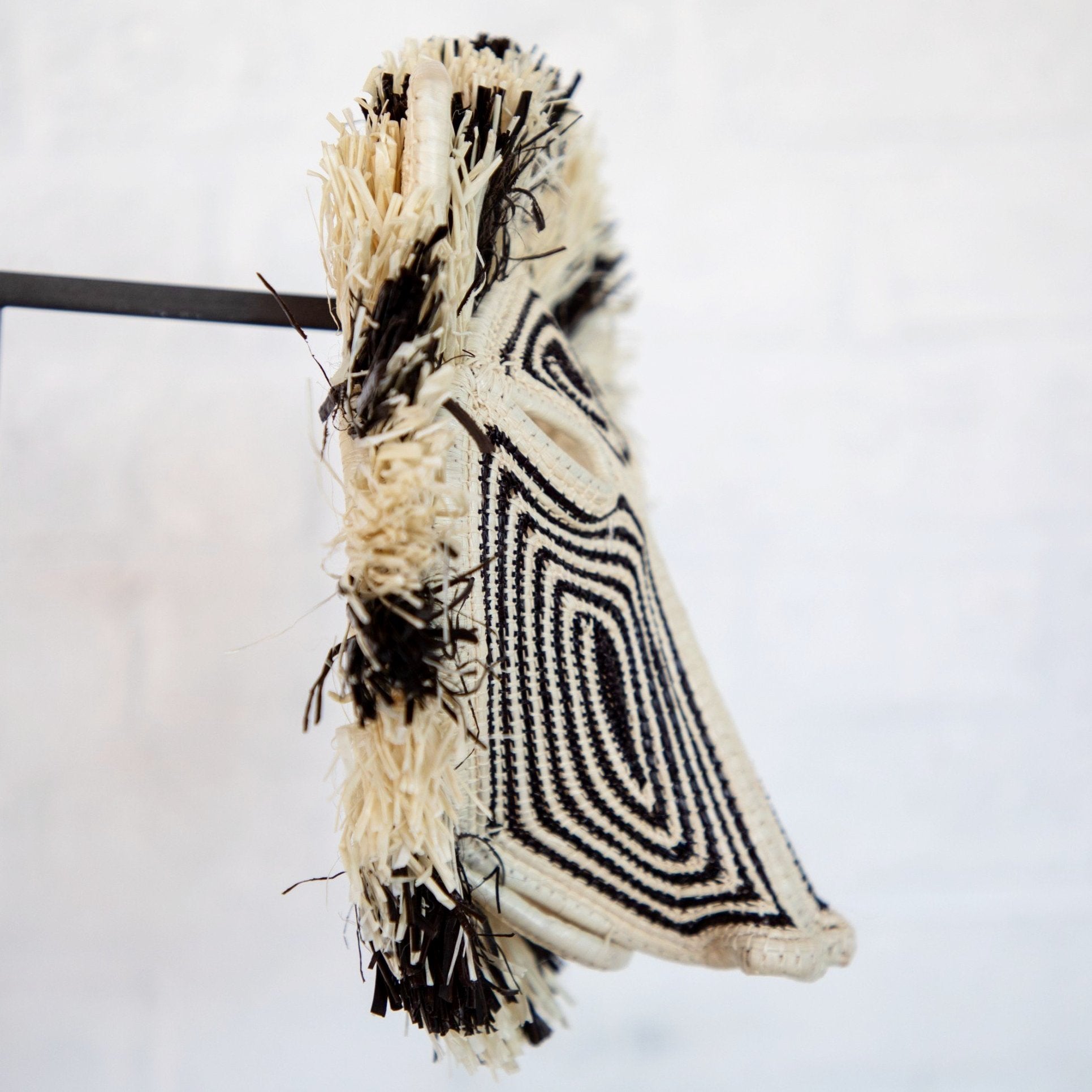 MASQUE TRIBAL SINGE NOIR & BLANC / BLACK & WHITE MONKEY TRIBAL MASK