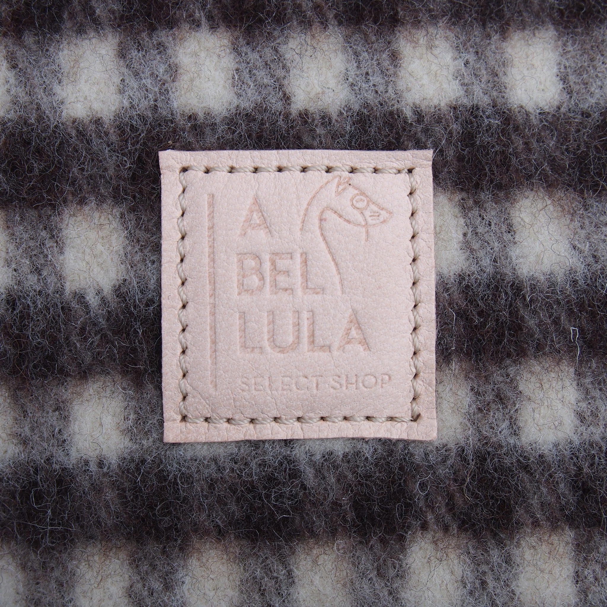 A BELLULA - TROUSSE HYGGE EN LAINE ET CUIR / HYGGE WOOL POUCH IN WOOL AND LEATHER