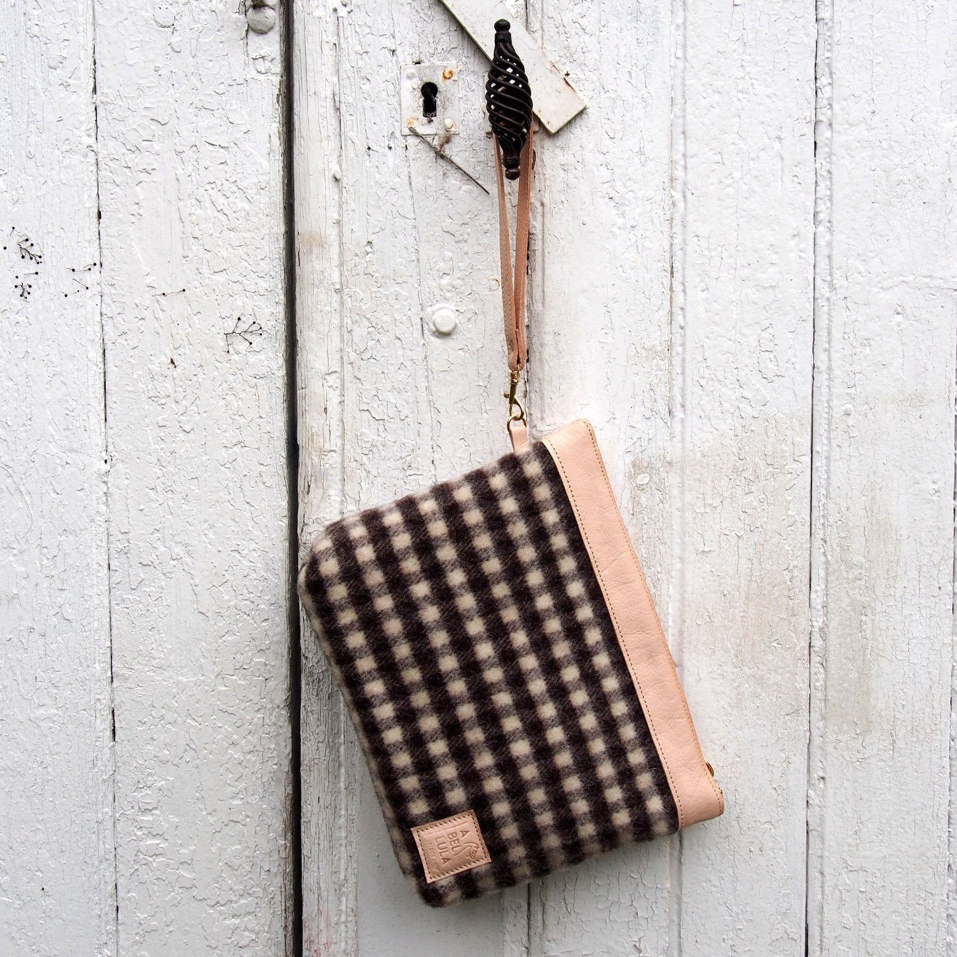 A BELLULA - TROUSSE HYGGE EN LAINE ET CUIR / HYGGE WOOL POUCH IN WOOL AND LEATHER