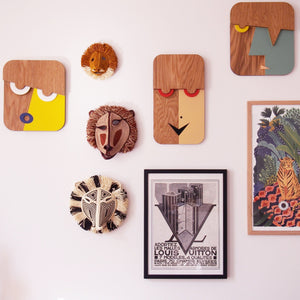 Décoration masque en bois, représentant un profil abstrait, esprit Picasso, en édition limitée par UMASQU. Wooden wall decoration, evoking an abstract profile, Picasso inspired, made by UMASQU in limited edition.