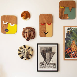 Décoration murale en bois, représentant un profil abstrait, esprit Picasso, en édition limitée par UMASQU. Wooden wall decoration, evoking an abstract profile, Picasso inspired, made by UMASQU in limited edition.